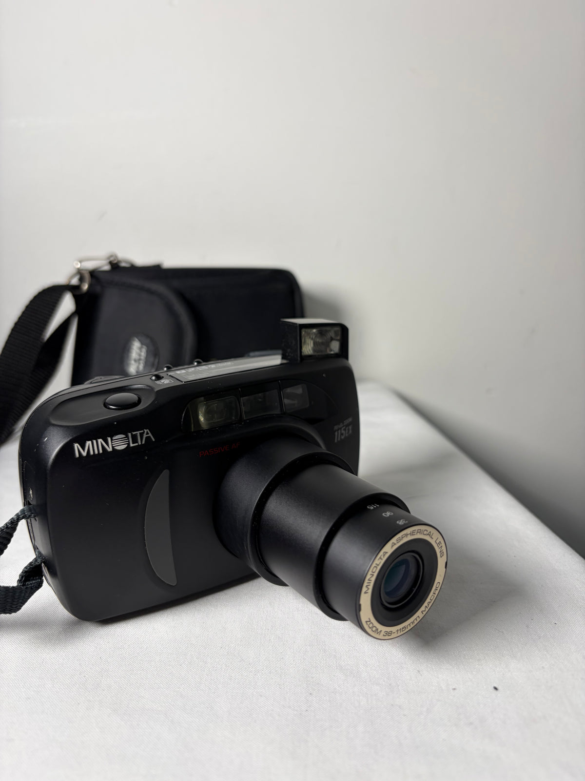 Appareil photo argentique compact Minolta Riva Zoom 115 EX