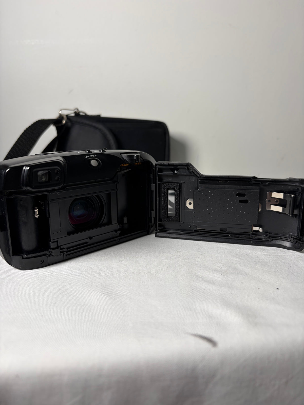 Appareil photo argentique compact Minolta Riva Zoom 115 EX