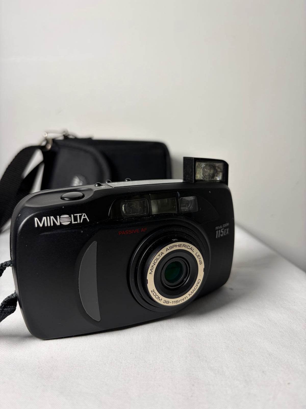 Appareil photo argentique compact Minolta Riva Zoom 115 EX