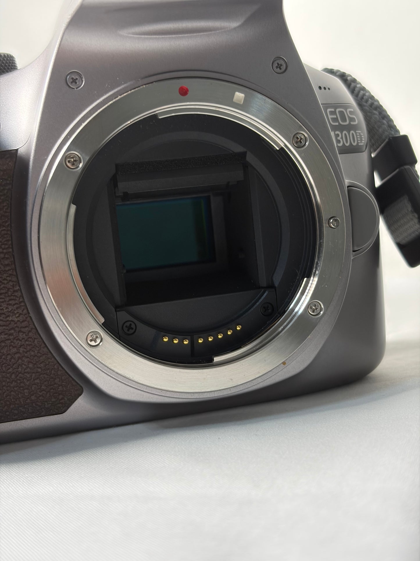 Appareil photo numérique reflex Canon EOS 1300D