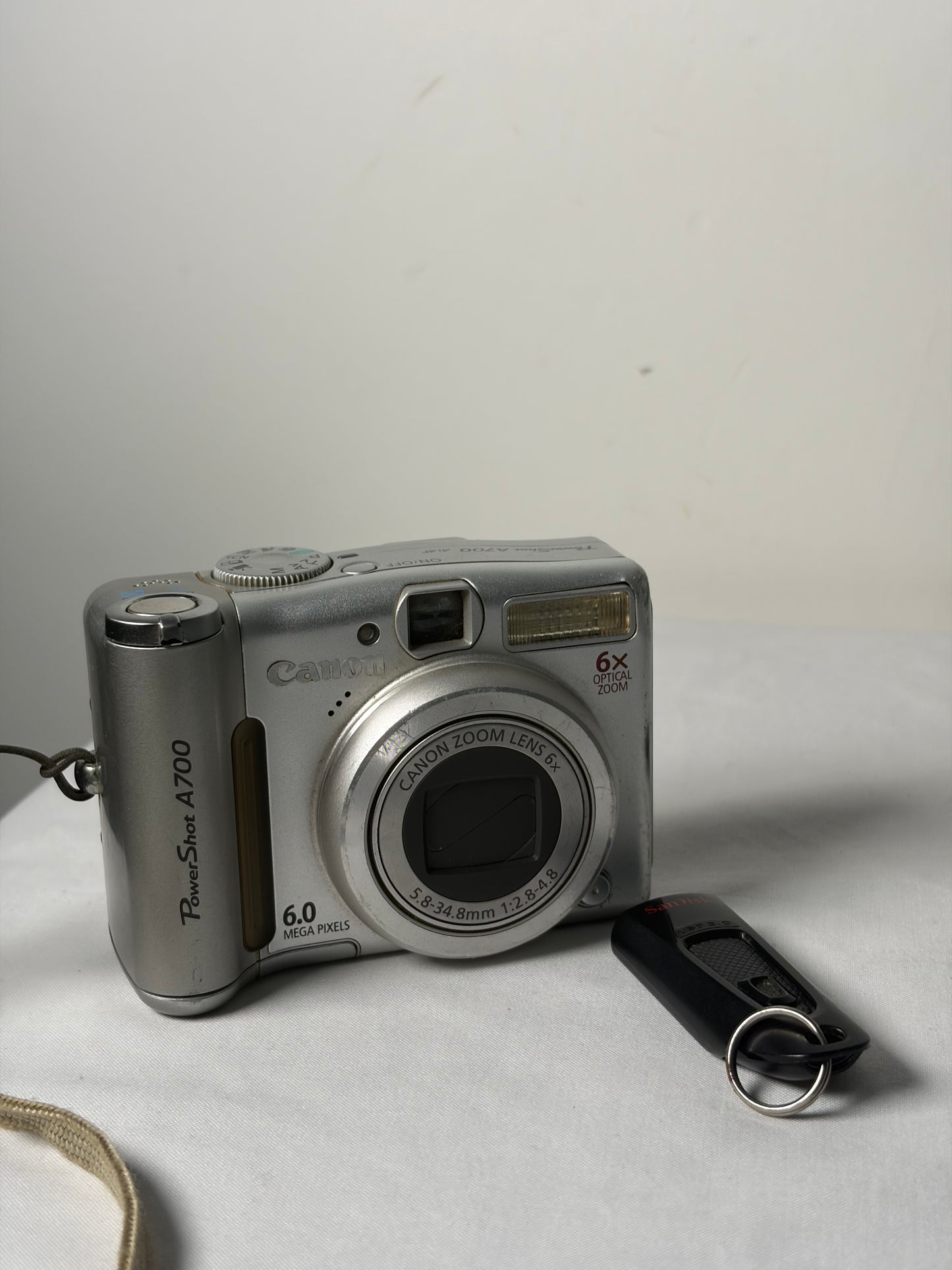 Appareil photo numérique compact Canon PowerShot A700