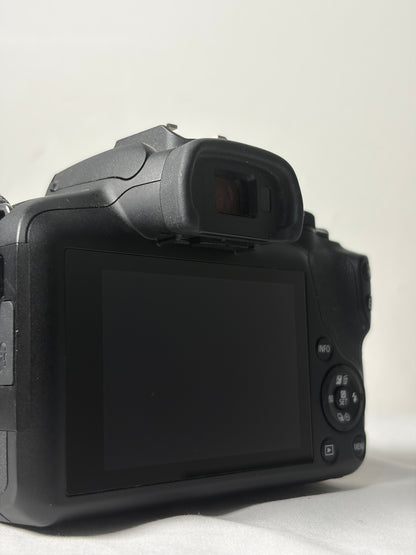Appareil photo numérique hybride Canon EOS R100 + objectif 18-45 mm