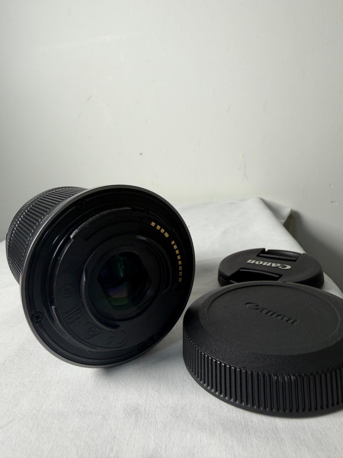Objectif Canon RF-S 18-150mm F3.5-6.3 IS STM