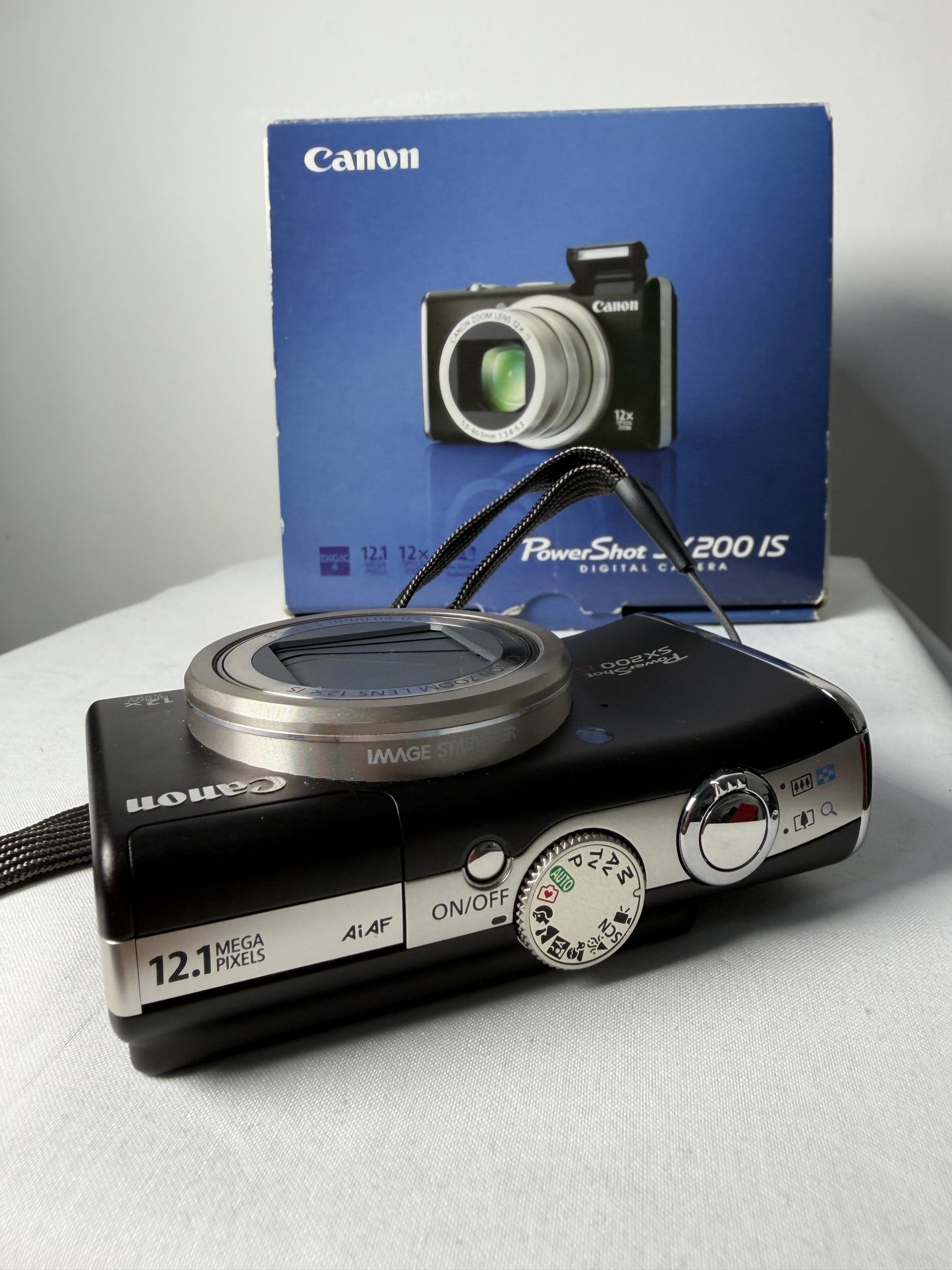 Appareil photo numérique compact Canon PowerShot SX200 IS