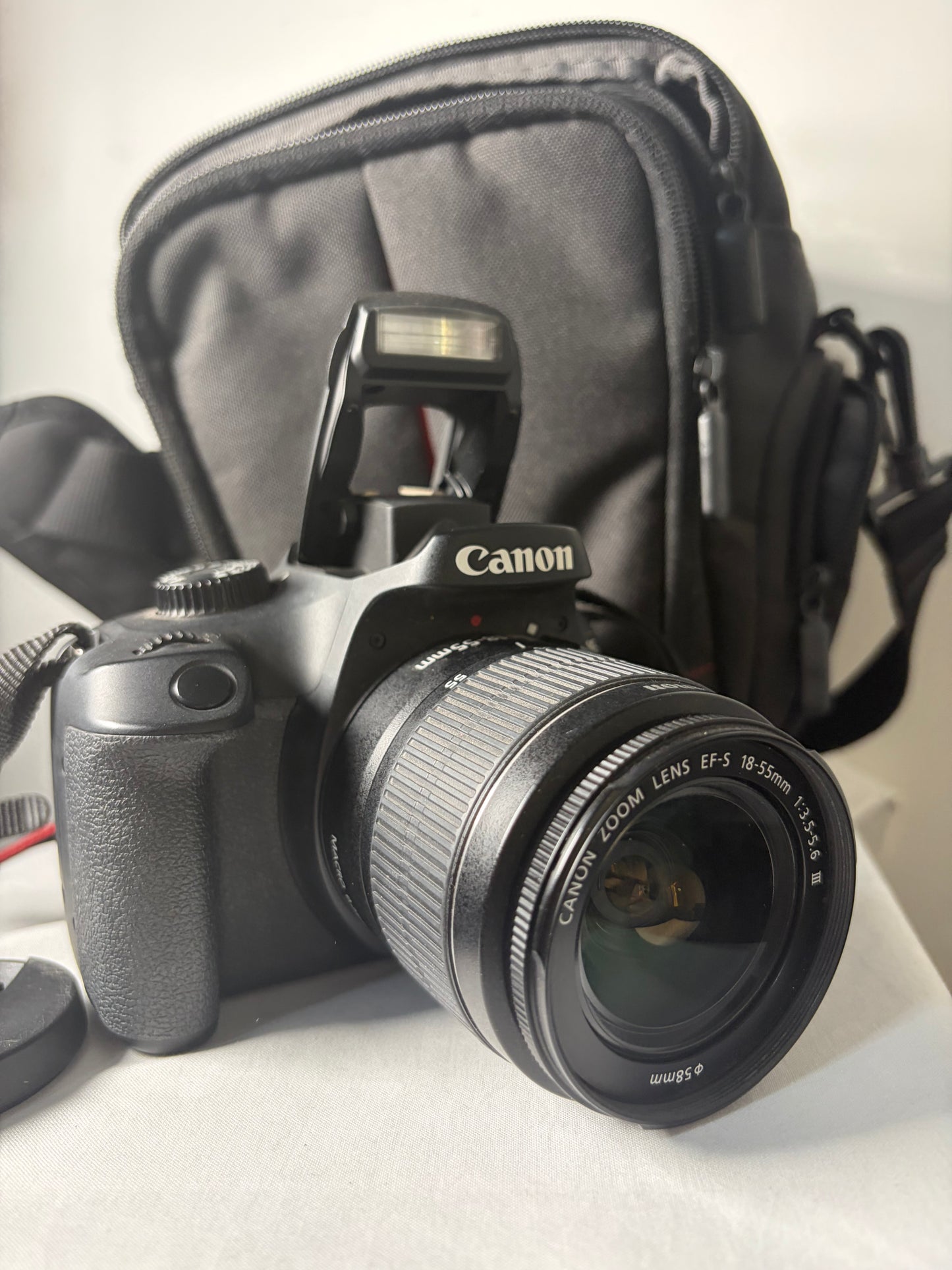 Appareil photo numérique reflex Canon EOS 4000D