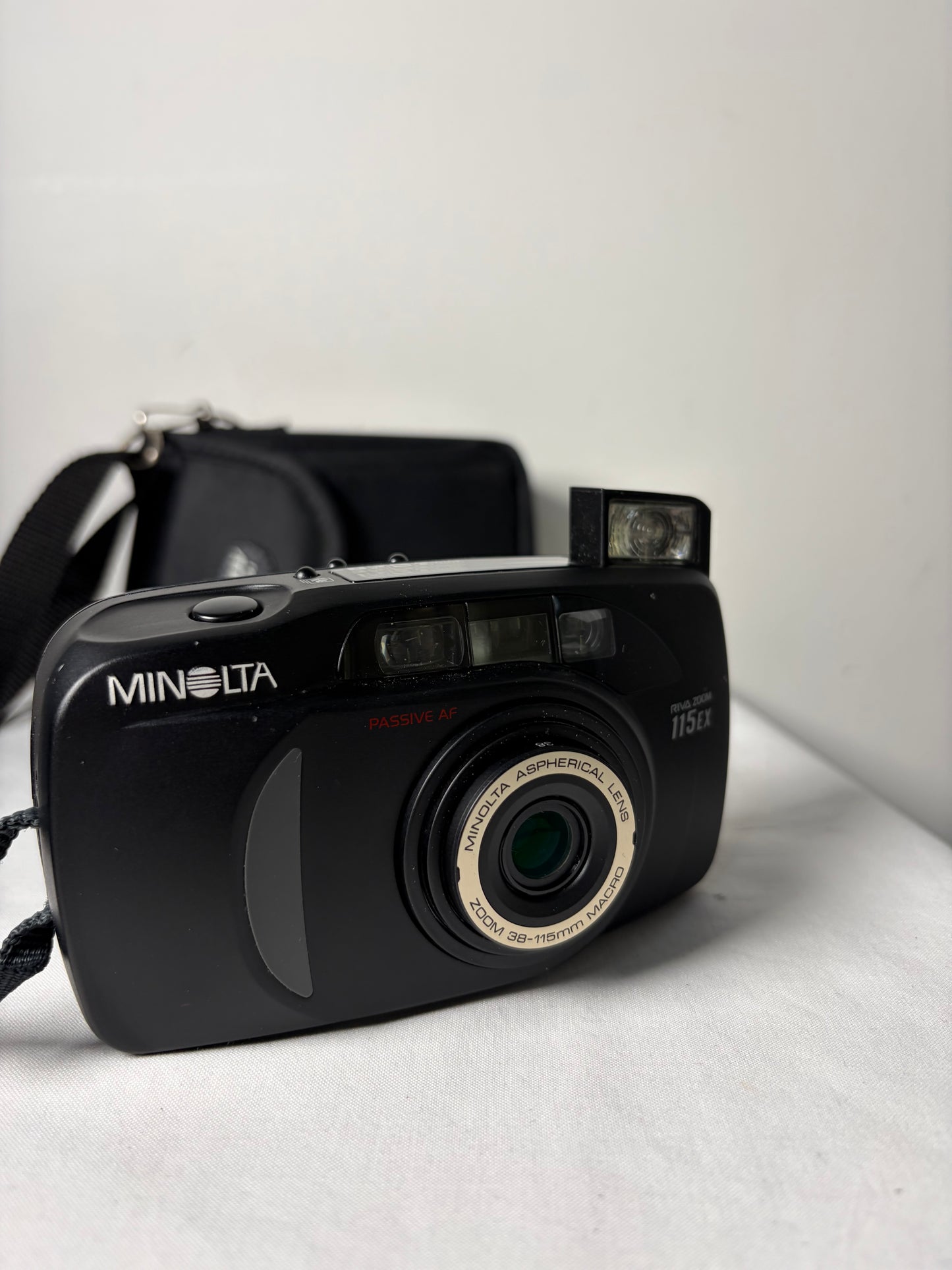 Appareil photo argentique compact Minolta Riva Zoom 115 EX
