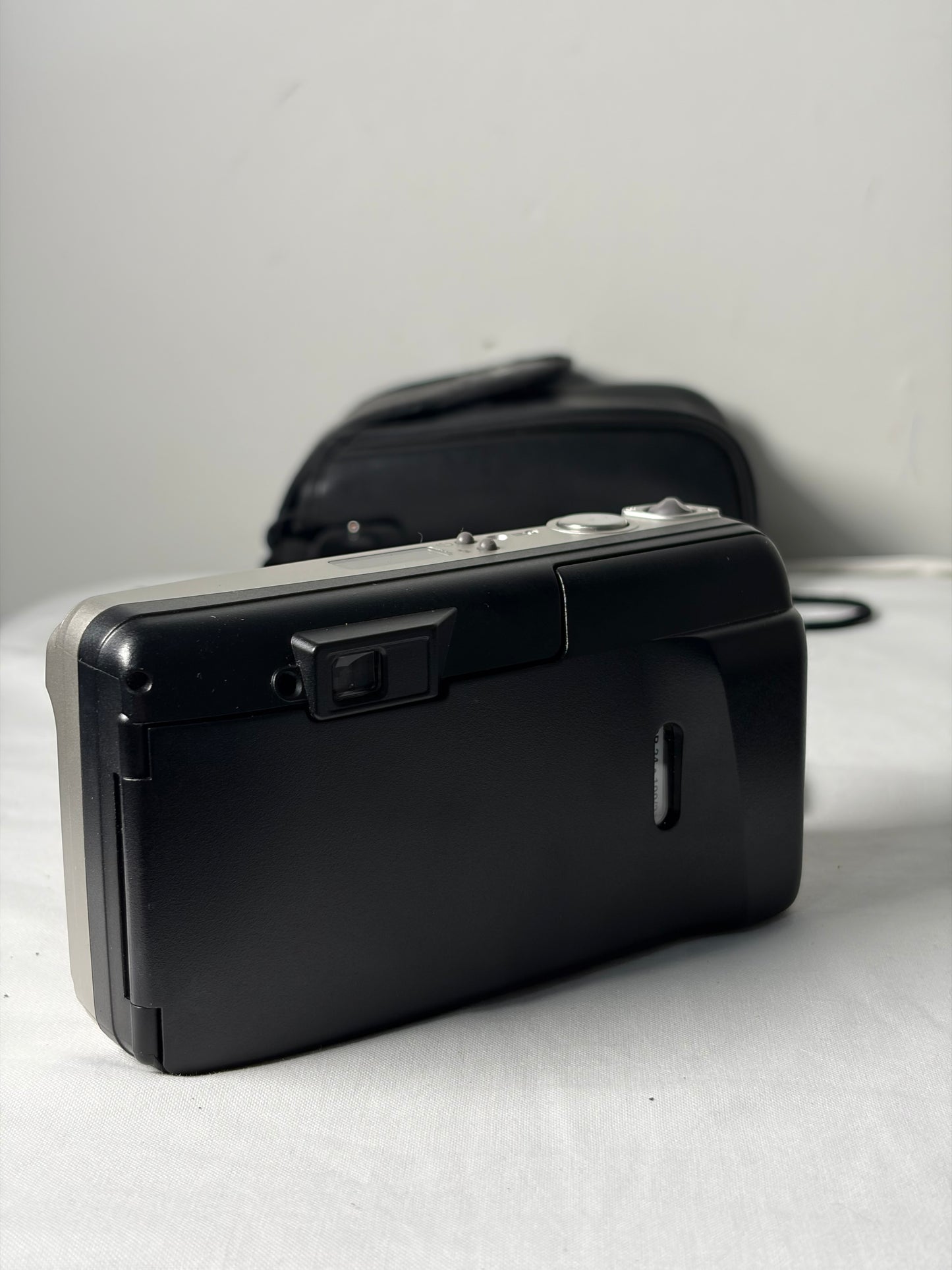 Appareil photo numérique compact Olympus Superzoom 76G